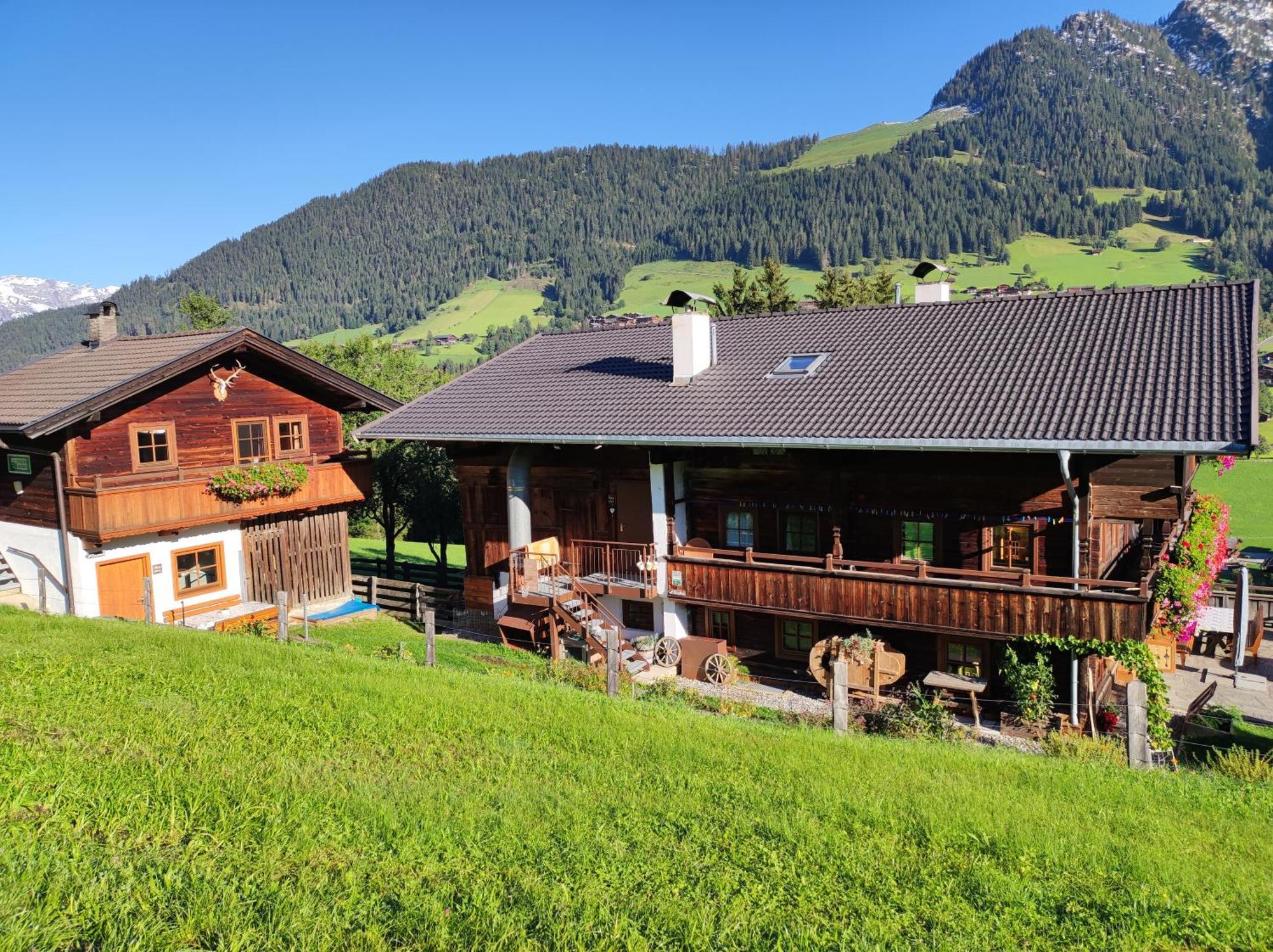 Ferienwohnungen Schneiderhaeusl Alpbach Exterior photo
